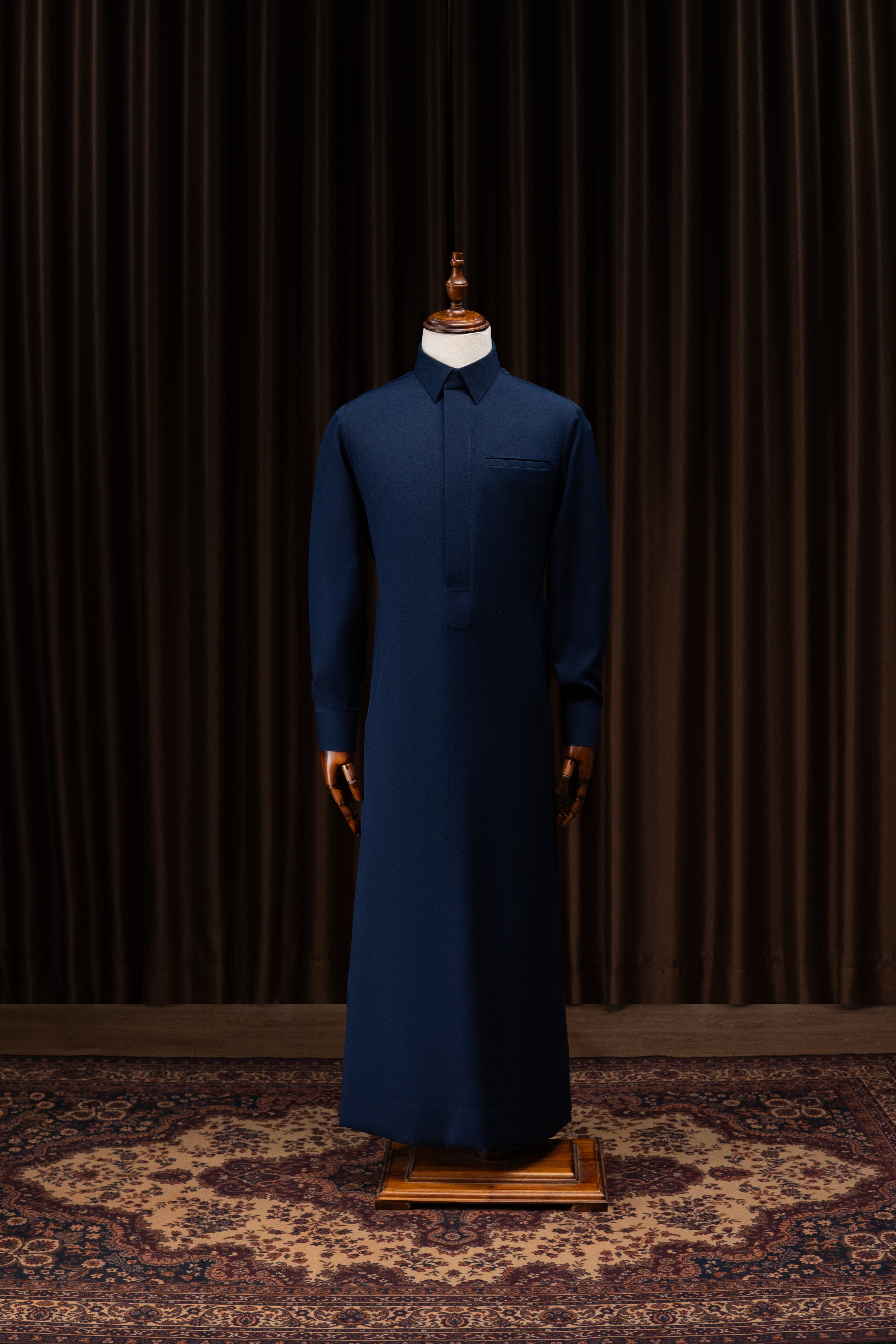 Qatary thobe, bespoke thobe photography